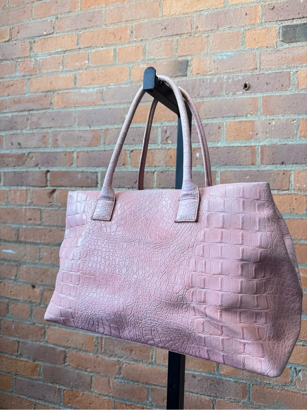 Pink Croc-Embossed Tote Bag - Stylish Everyday Carry